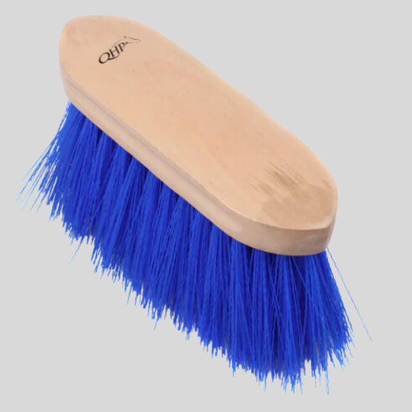 Brosse avec longs poils color